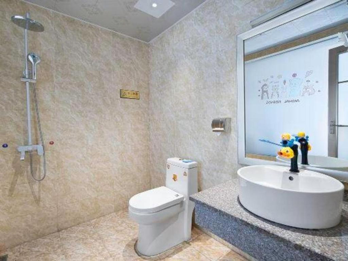 Bathroom 3, Mount Emei Happy Hotel, Leshan