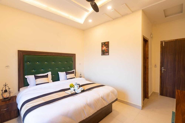 Bedroom, Hotel Luxmi Vilas Inn, Dehradun
