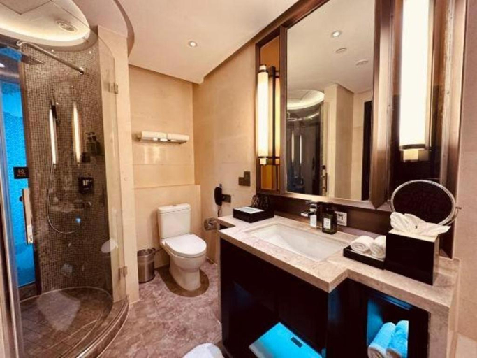 Bathroom 4, Kaihua International Hotel, Quzhou