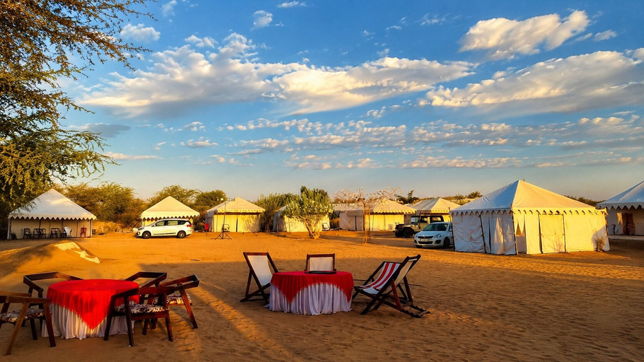 Outdoor dining 2, The Hukum Desert Camp, Jaisalmer