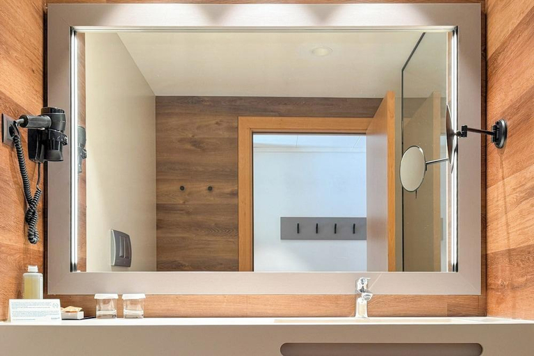 Bathroom 4, Golden Bahia de Tossa & Spa 4* Sup., Girona