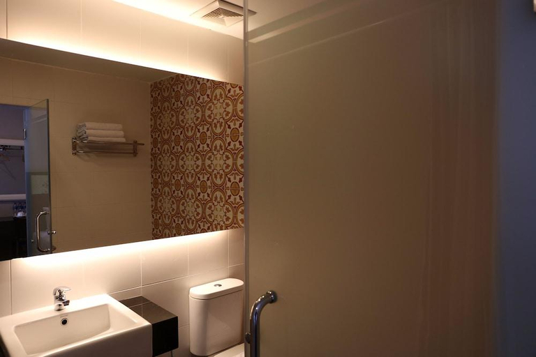 Bathroom 3, Hotel Zamburger Grand Jade, Johor Bahru