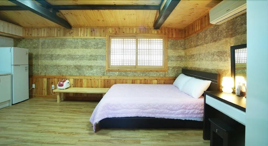 Bedroom, Traditional Hanok thatched house, Seogwipo