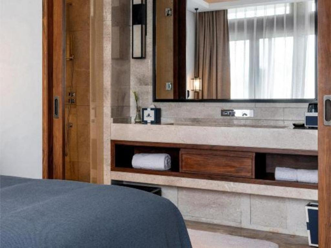Bathroom 5, Honor Hotels & Resorts · Yun Shu Dali, Dali Bai