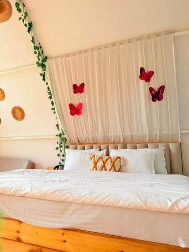 Room 2, PetalHomes Pawna Lake-Lonavala, Pune
