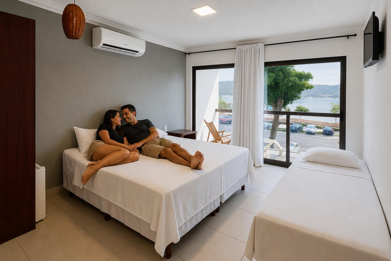 Bedroom, Pousada com vista para lago, com passeios de lancha em frente a Pousada, 5 minutos do Parque Paua e , Capitólio
