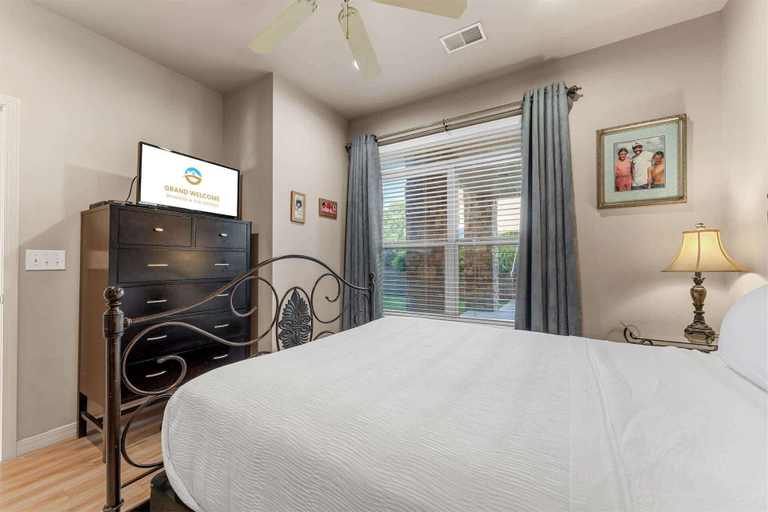 Room 3, Yakov's Pointe - Pool Access, Taney