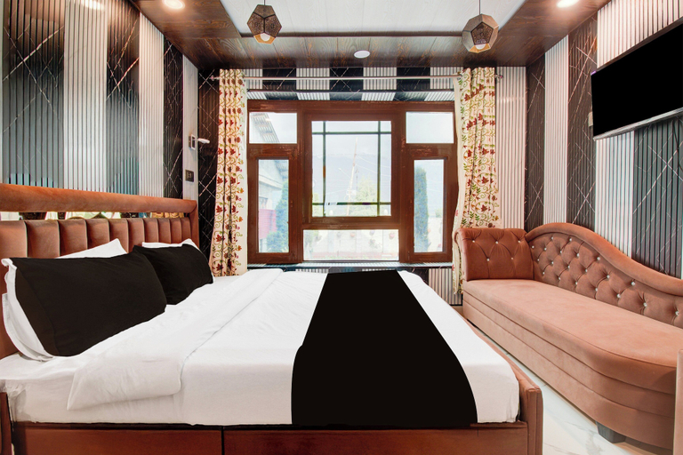 Room 2, Collection O Foreshore Road Srinagar, Srinagar