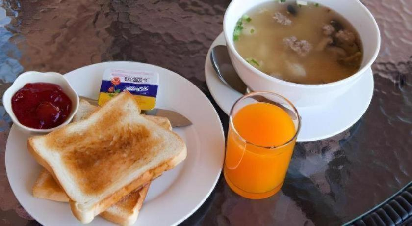 Food & Drinks 4, Keawanongburi Resort, Wang Num Khiaw