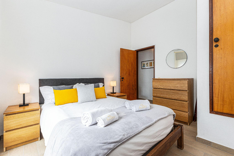 4, Casa Gaivota | Traditional house in central Lagos, Lagos