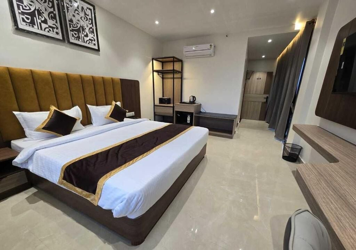 Room 1, HOTEL AYUSHMAN, Varanasi