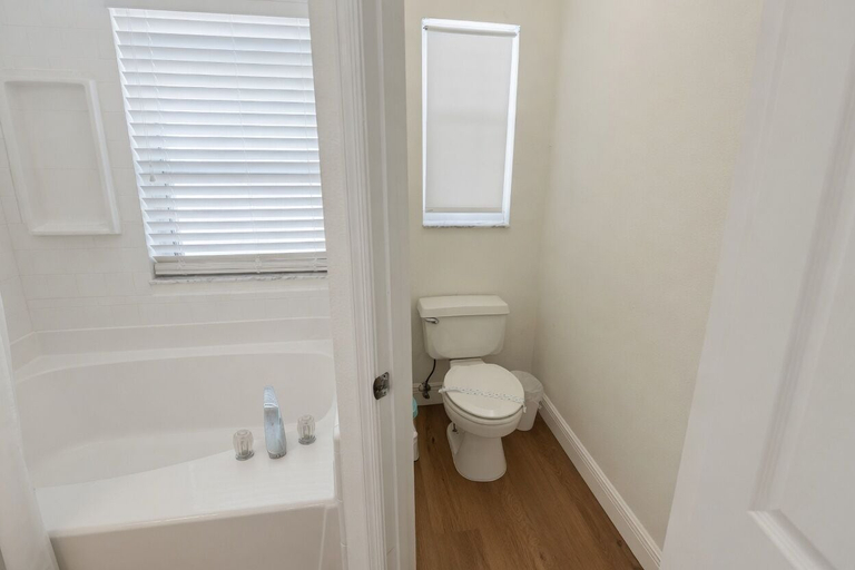 Bathroom 5, 3BR Pool Home in Kissimmee Sleeps 6, Osceola