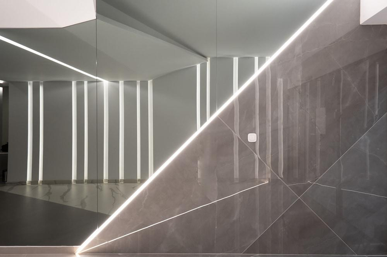 Others, The Edge - Luxury Residences, Attica