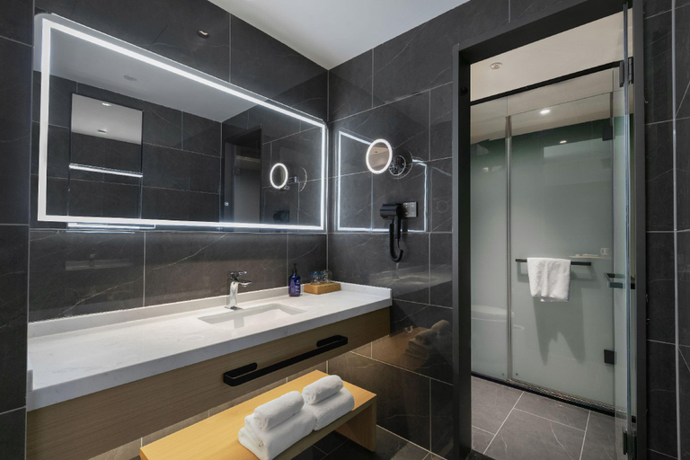 Bathroom 3, Starway Hotel Lankao Wanghu, Kaifeng