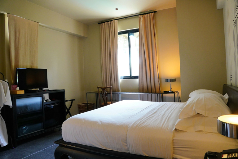 Bedroom 4, Amdaeng Bangkok Riverside Hotel, Khlong San