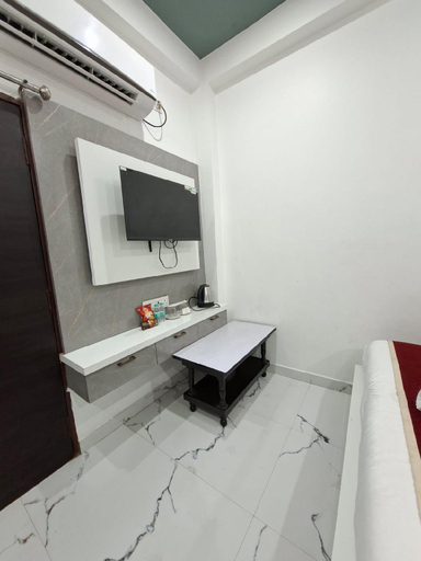 Others 5, GM Residency, Varanasi