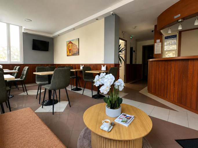 Public Area 3, Hôtel des Bains, Val-de-Marne