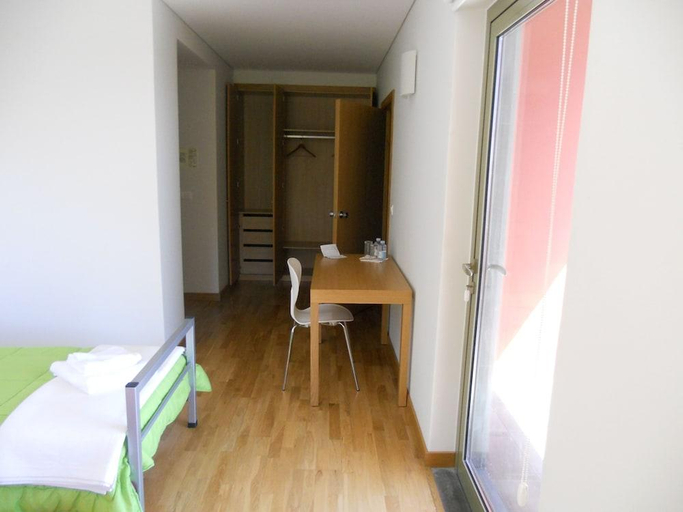 Bedroom, Azores Youth Hostels - São Jorge, Calheta