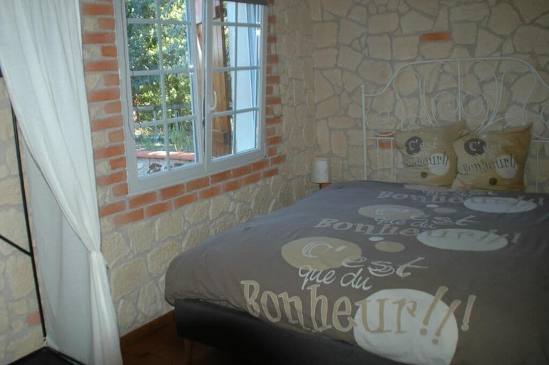 Bedroom 3, Roussel, Tarn-et-Garonne