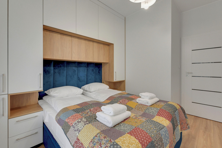 Room 5, RentPlanet - Apartamenty Kapitanat, Gdańsk City