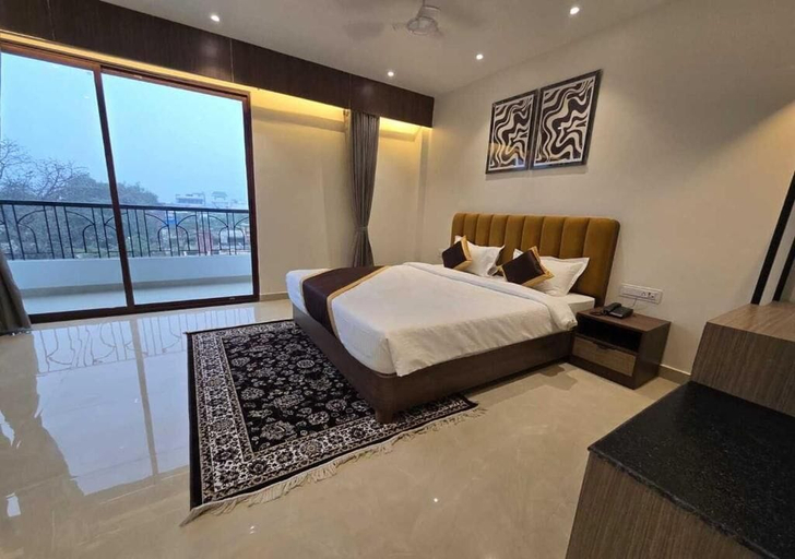 Room 3, HOTEL AYUSHMAN, Varanasi