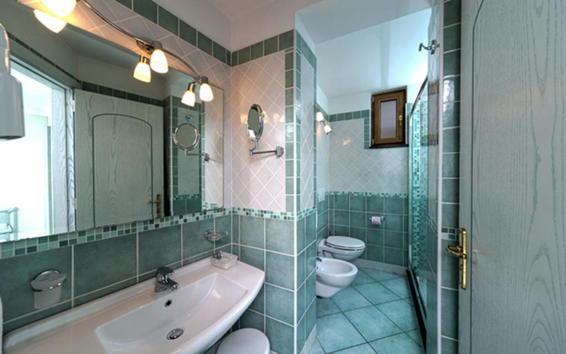 Bathroom 5, Hotel Bellevue Benessere & Relax, Napoli