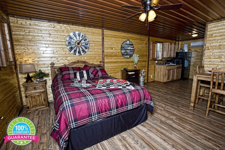 Bedroom 3, Life's Suites, Jones