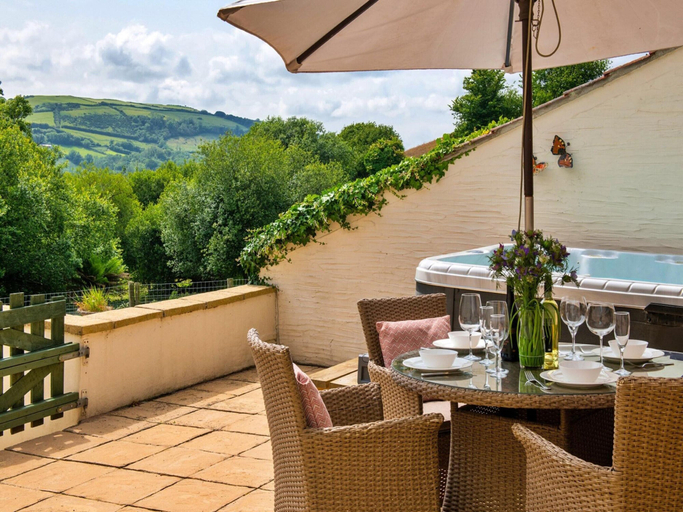 Balcony 3, Coulscott Stay for Four, Devon