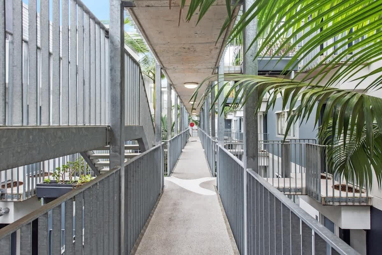 Interior 3, Central & Stylish! 1bed/1bath/1car ~ 5 Mins to CBD, Fortitude Valley