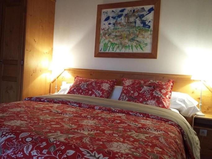 Bedroom 1, Auberge Ramstein, Bas-Rhin