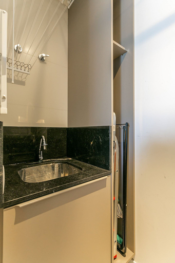 Bathroom 2, Luxurious Studio Right on the Sand in Irb203, Florianopolis