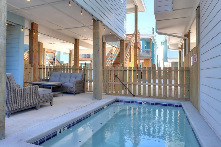 Room 2, Highway 9 Private Pool BBQ, Nueces
