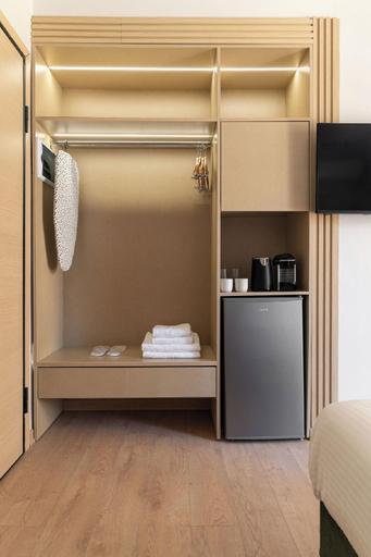 Bedroom 4, Phalerus Suites, Attica