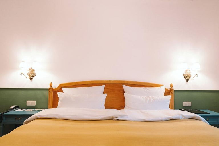 Bedroom 3, Reindl's Partenkirchener Hof, Garmisch-Partenkirchen