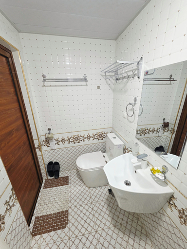 Bathroom 5, Samarkand Imron Hotel, Samarkand