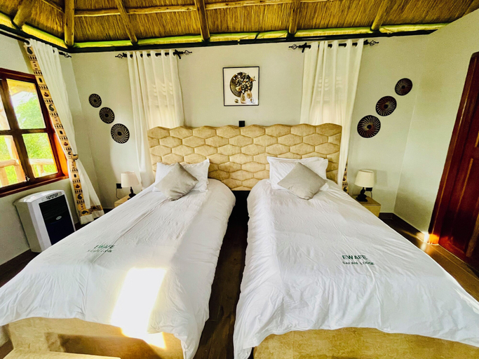 Room 1, Ewafe Safari Lodge, Bujenje