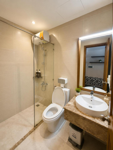 Bathroom 5, RAINBOW Sky Center TSN Airport, Ho Chi Minh City