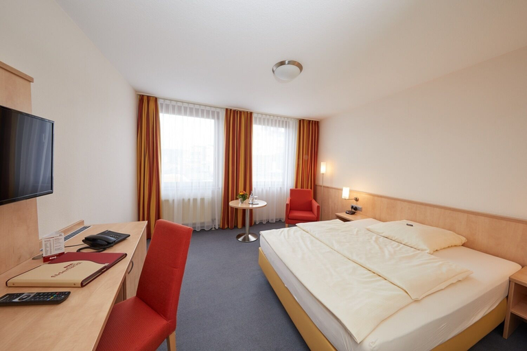 Bedroom 4, Hotel Filderland - Stuttgart Messe Airport, Esslingen