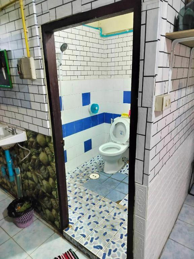 Bathroom 5, Sofia Hostel, Muang Chiang Rai