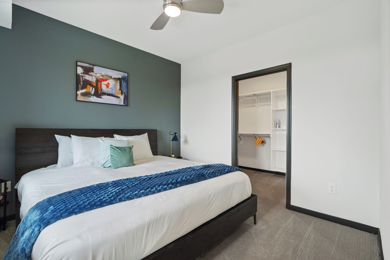 Room 5, CozySuites at Block20, Marion