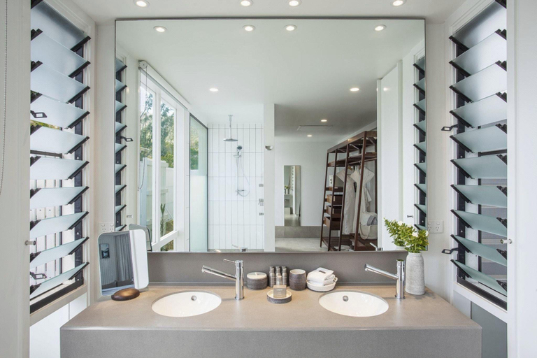 Bathroom 4, Lizard Island Resort - All Inclusive, Cook
