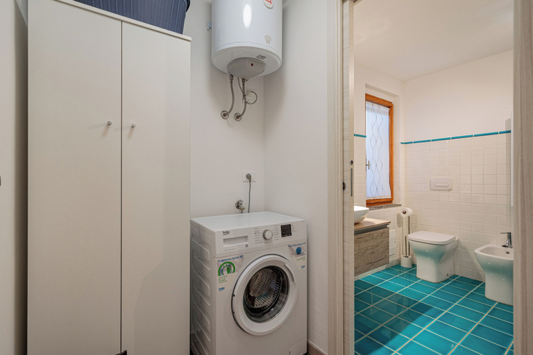 Bathroom 4, Casa Donatella, Nuoro