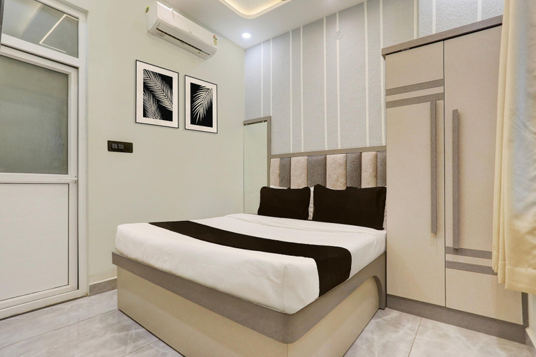 Room 2, Classic Hotel Gaurav Inn, Faizabad