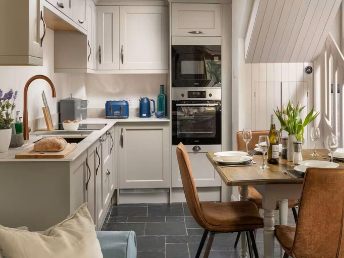 Private kitchen 5, Coulscott Stay for Four, Devon