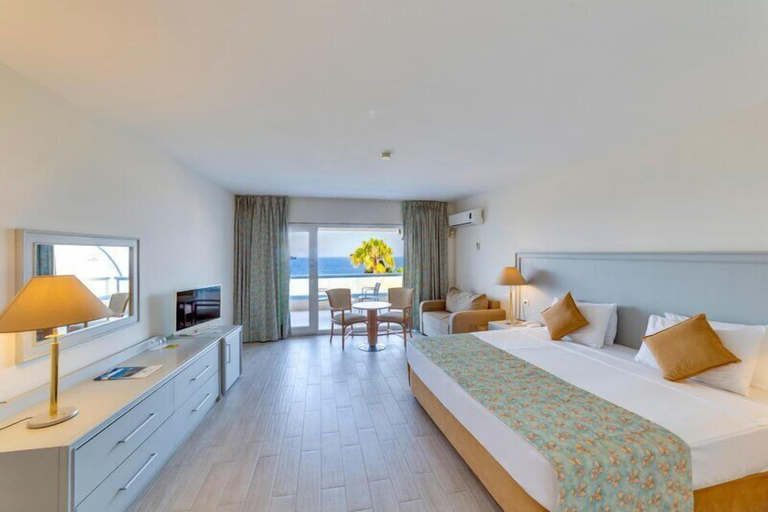 Bedroom 3, The Grand Blue Sky International, Kuşadası