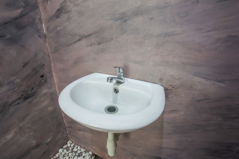 Bathroom 3, OYO 93737 Bale Oyan Homestay, Lombok