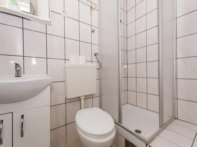 Bathroom 3, Villa Stil - Studio Apartment with Balcony and Sea View 103, Okrug