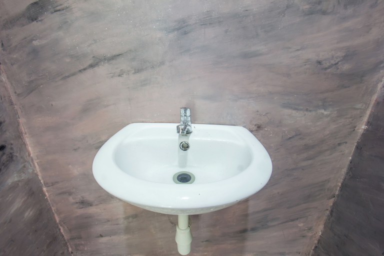 Bathroom 3, OYO 93737 Bale Oyan Homestay, Lombok