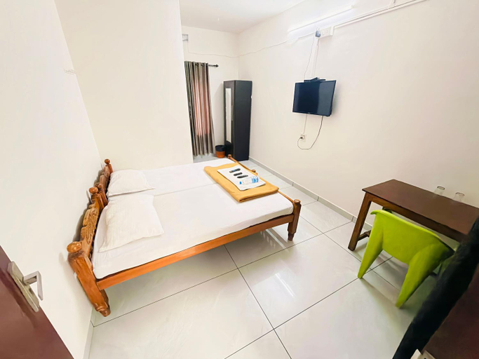 Others 4, Apsara Residency, Malappuram