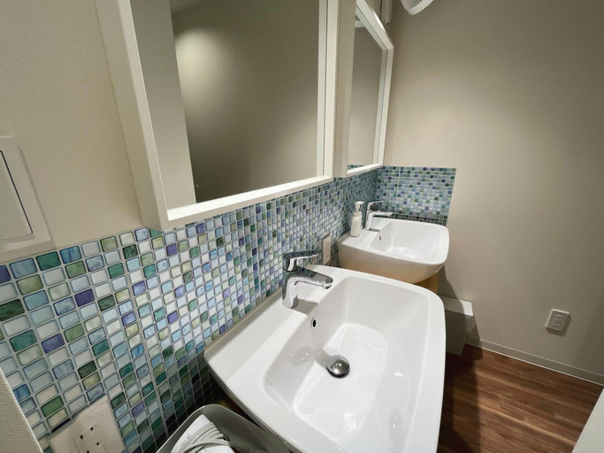 Bathroom, Cafe & Guesthouse Name Came Ono, Ōno